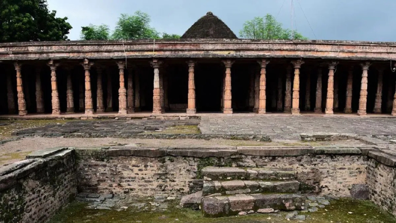 भोजशाला पर हाई कोर्ट का बड़ा फैसला, मंदिर घोषित, नमाज पर रोक से बढ़ी हलचल
