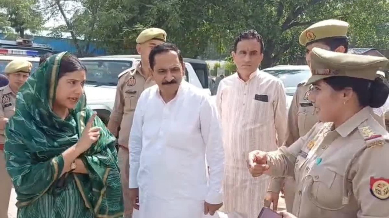 इकरा हसन के धरने से सहारनपुर में हंगामा, समर्थकों की गिरफ्तारी पर थाने में 3 घंटे तक प्रदर्शन
