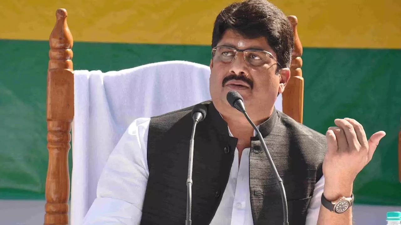 राजा भैया के बयान से मचा सियासी तूफान, धर्म और संविधान पर कही बड़ी बात