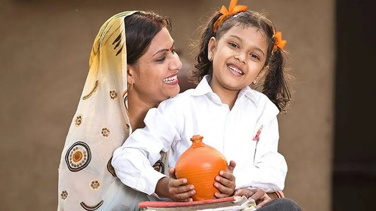 सुकन्या योजना में पैसा फंसेगा या जरूरत पर निकल सकता है? जानिए नियम