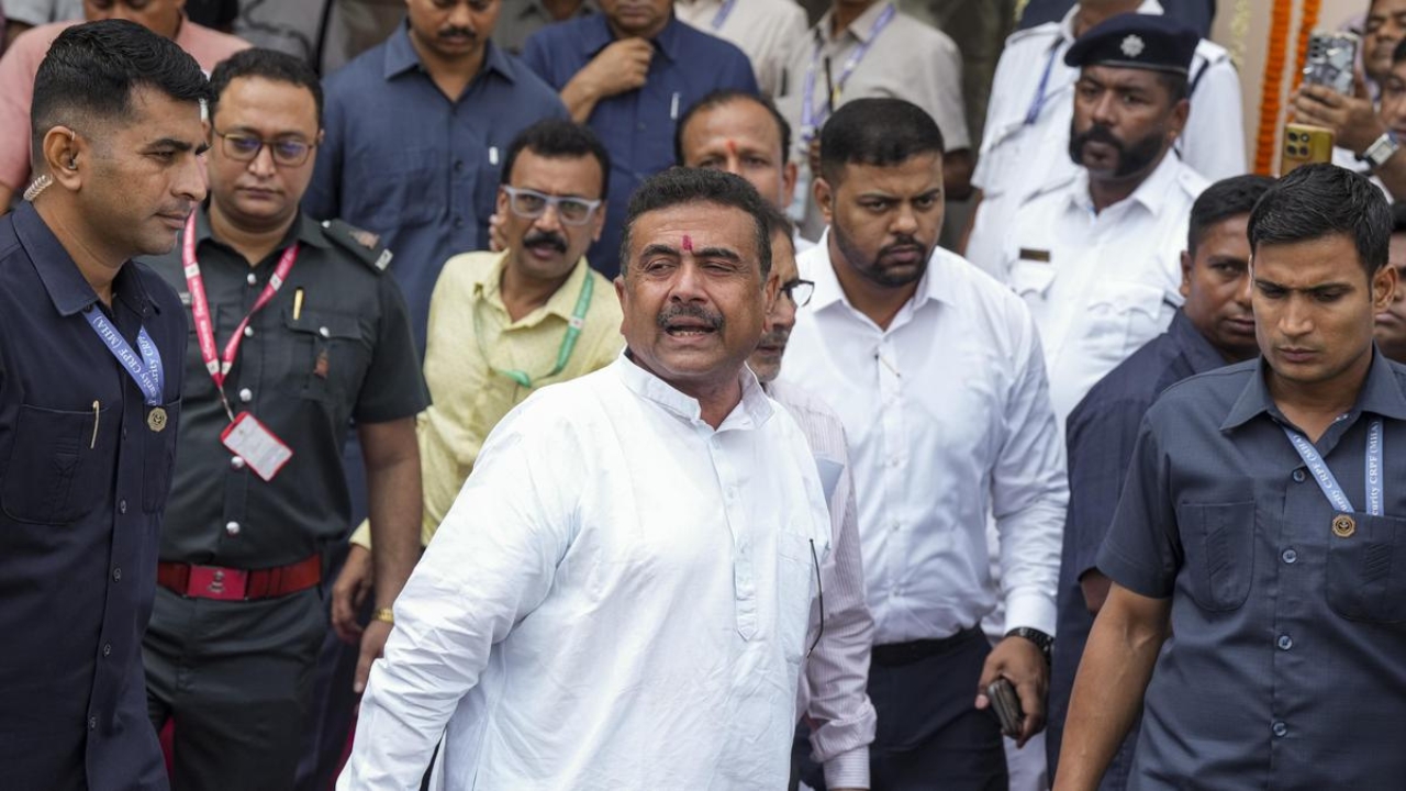 बंगाल में शुभेंदु का बड़ा दांव, नंदीग्राम क्या मोदी के ‘खास’ के लिए छोड़ेंगे, छिड़ी चर्चा !
