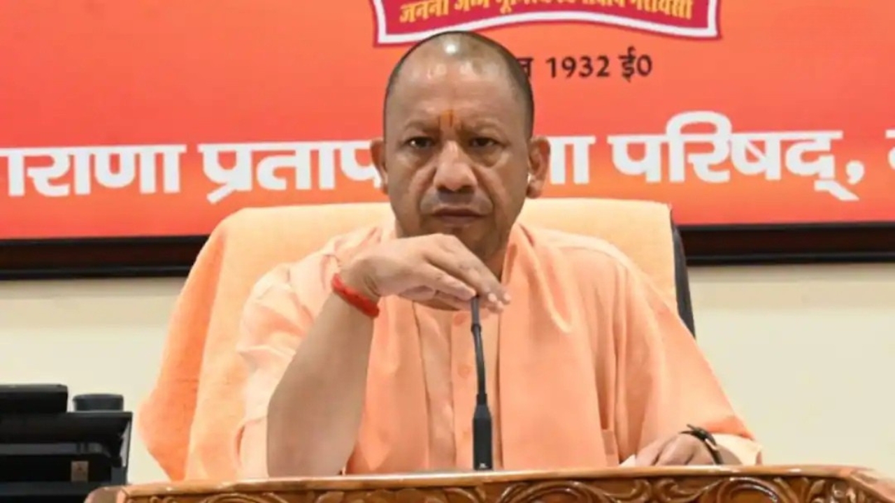 Yogi सरकार का बड़ा एक्शन प्लान, ब्लॉक स्तर पर लगेगी साप्ताहिक चौपाल, अफसरों को दिया ये बड़ा आदेश !